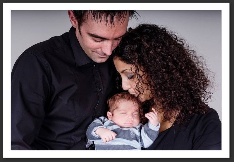 Photo bébé nourisson enfant famille portrait